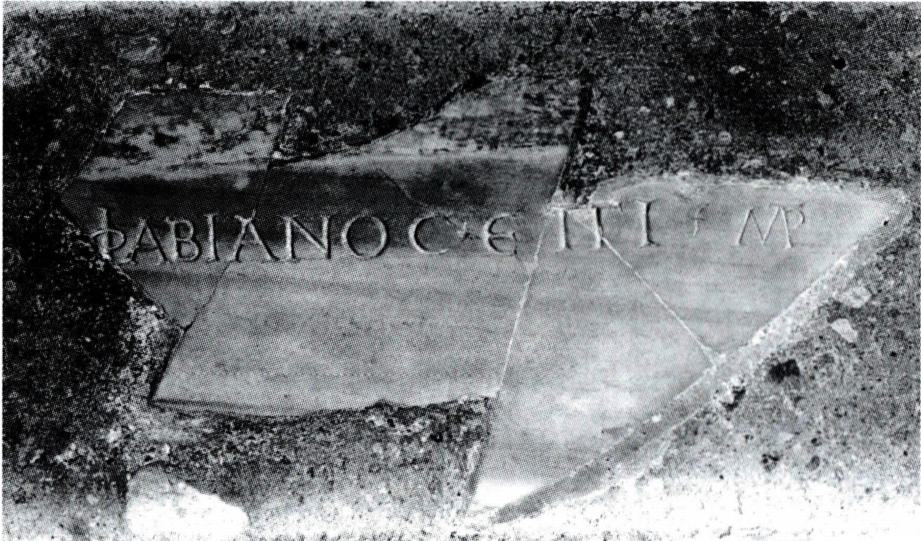 데치우스 황제 때 순교한 파비아노 교황의 무덤 비문.