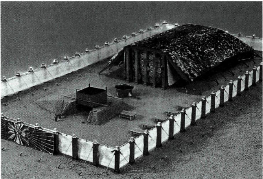 이스라엘 백성들이 법궤를 두었던 장막 모형도.
