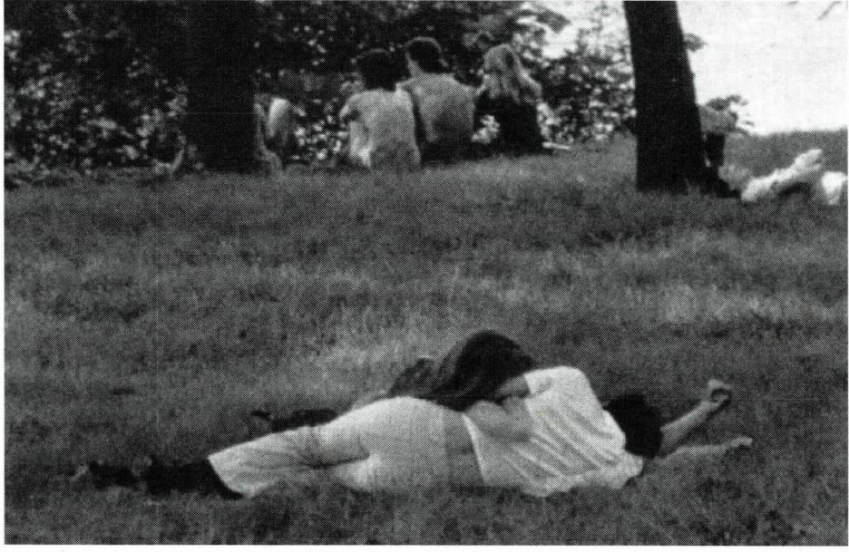 현대에는 성 범람을 초래하는 여러 가지 사회적인 요인들이 점차 늘어가고 있다.