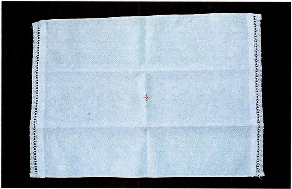 성작 수건 聖爵手巾 〔라〕purificatorium 〔영〕purificator