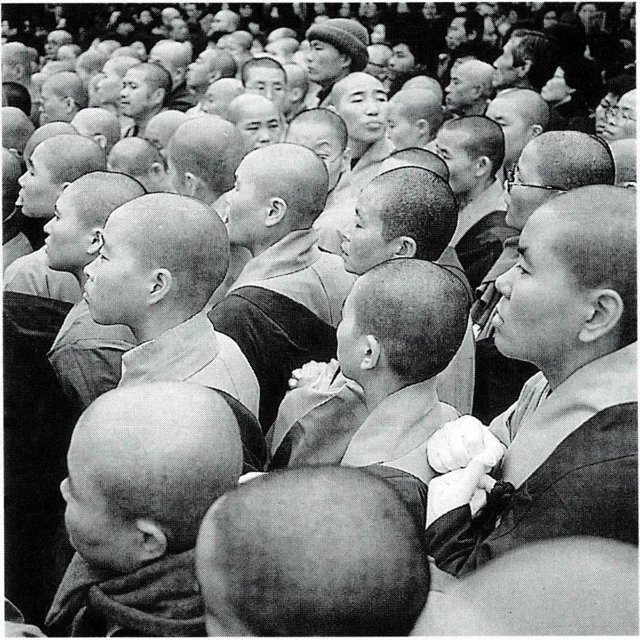 불교의 출가 수행자가 승려이다.