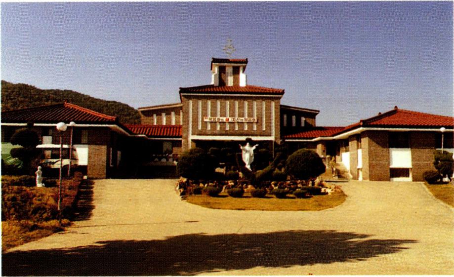 현재의 성당 전경.