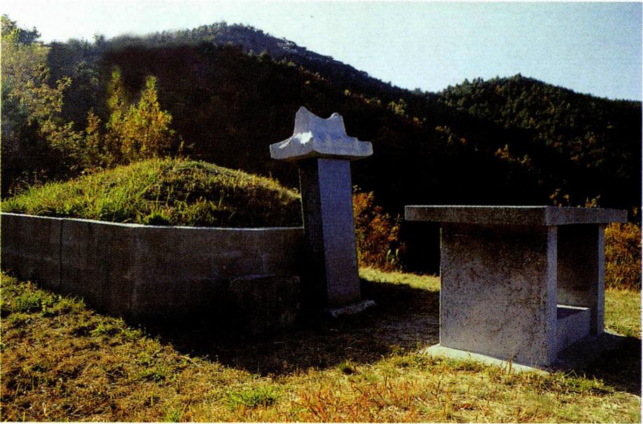 순교자 윤봉문 요셉의 묘소.