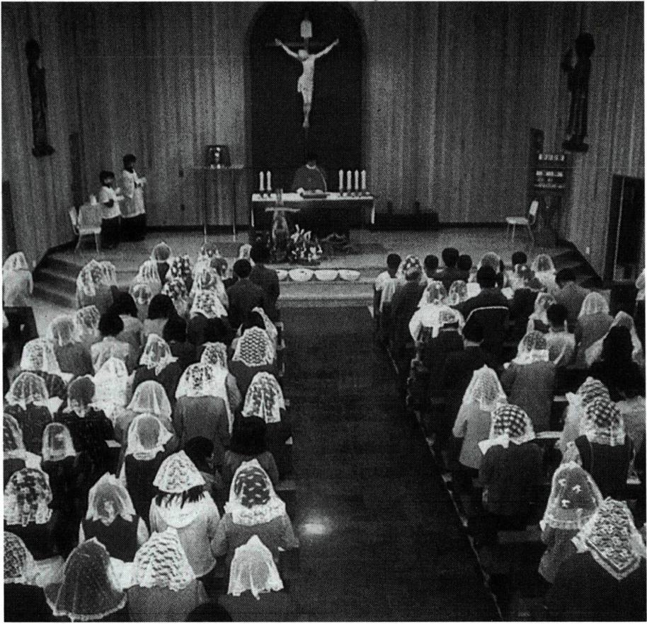 미사 예물 없이 신자들을 위해 드리는 미사가 교중 미사이다.