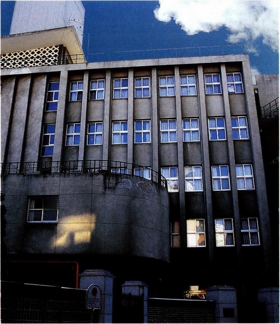 전 · 진 · 상 교육관