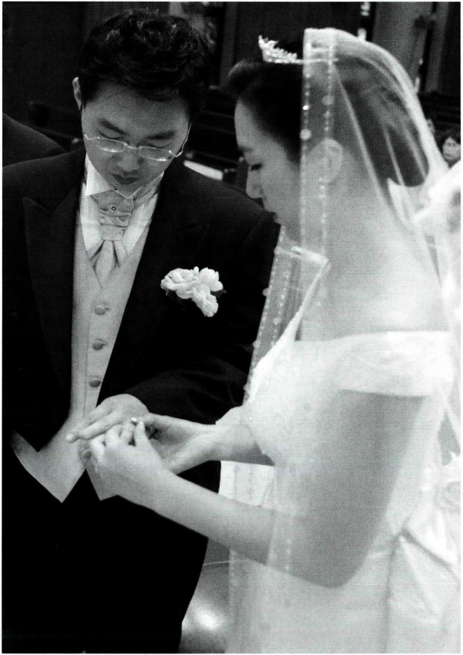 혼인의 사랑은 부부 상호 간의 항구한 신의와 성실에 의해서만 구현되는 것이다.